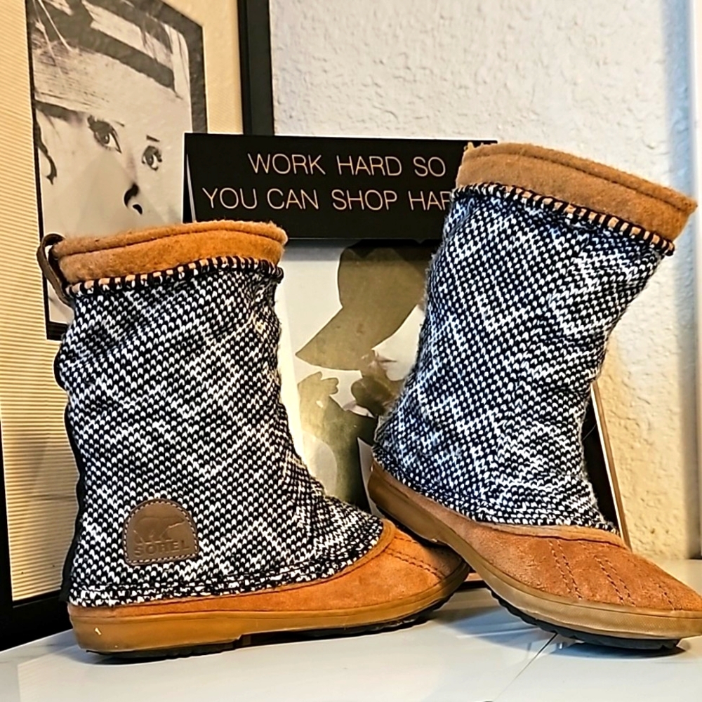 Sorel Tremblent Mid-calf snow boot